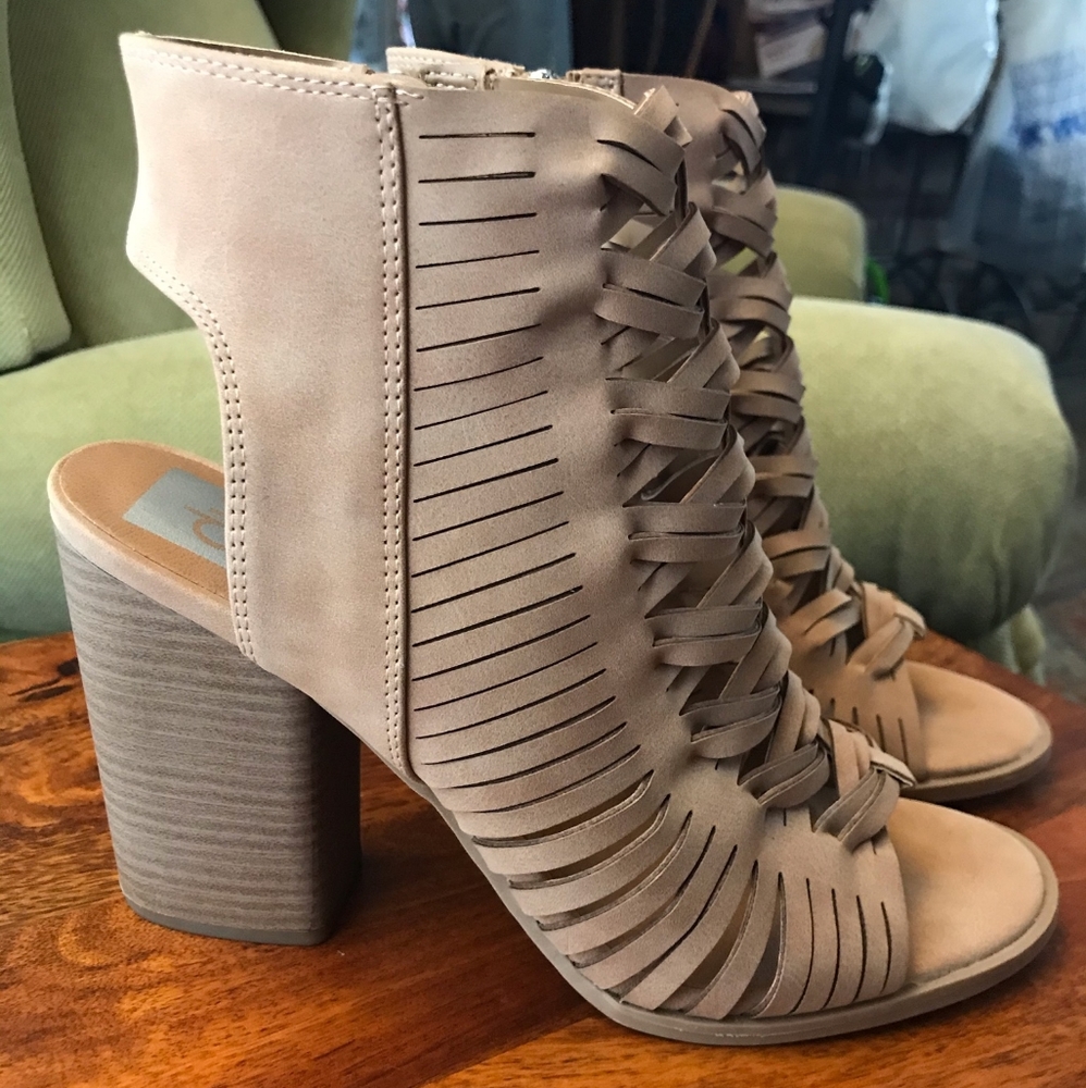 Dolce Vita heels - women's size 8.5